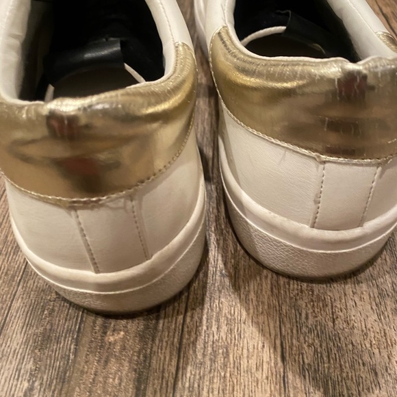 Steve Madden star sneakers golden Size 9 - Picture 5 of 5